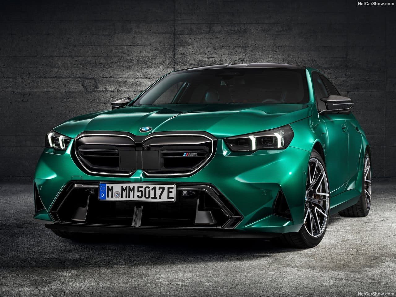 2025 - BMW M5 SEDAN ISLE OF MAN GREEN, foto 100