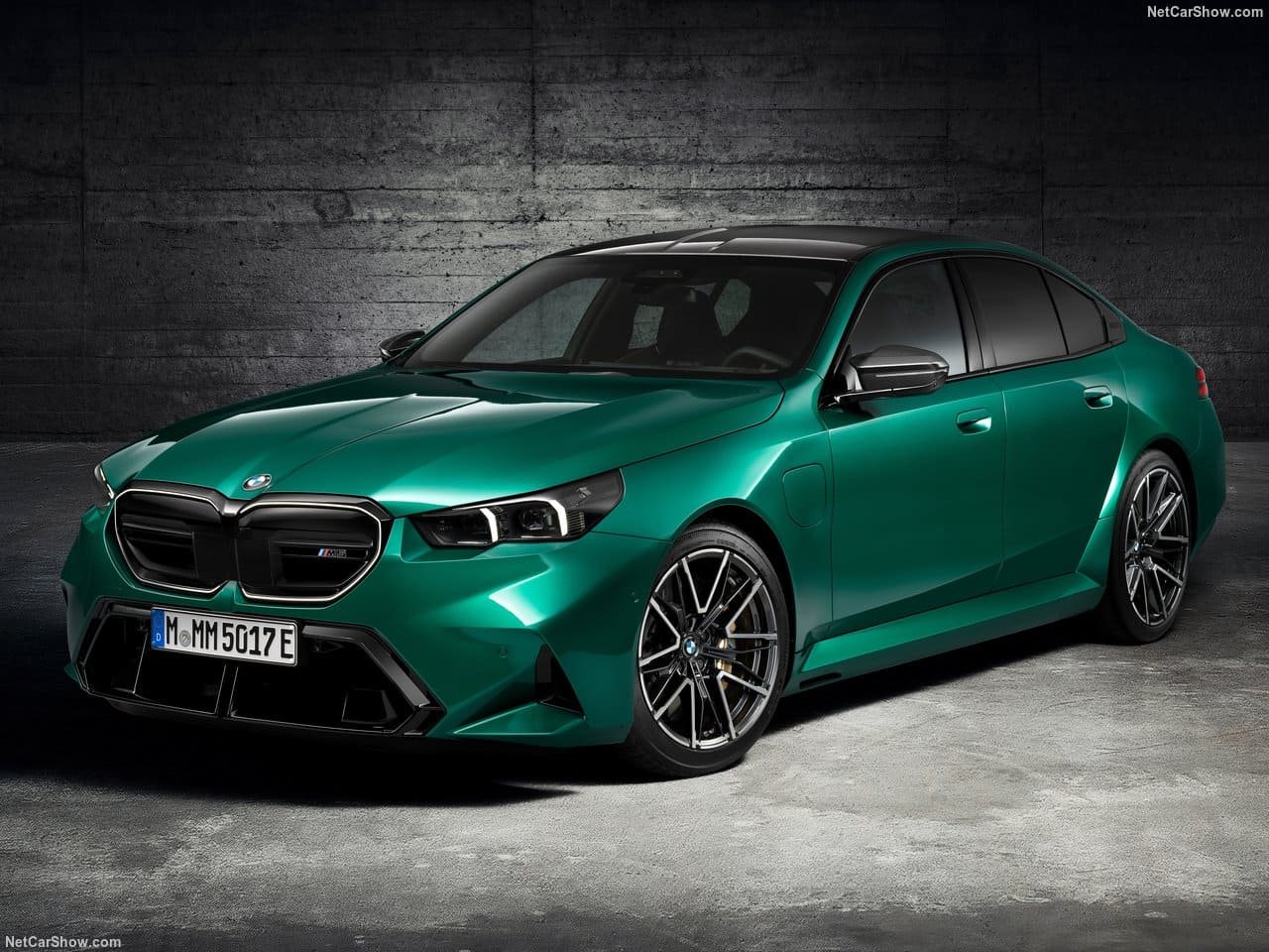 2025 - BMW M5 SEDAN ISLE OF MAN GREEN, foto 101