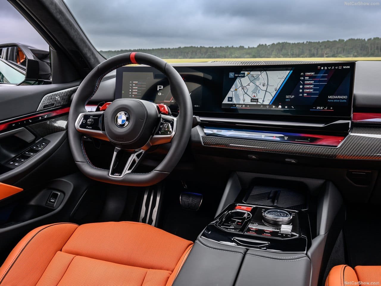 2025 - BMW M5 SEDAN ISLE OF MAN GREEN, foto 109
