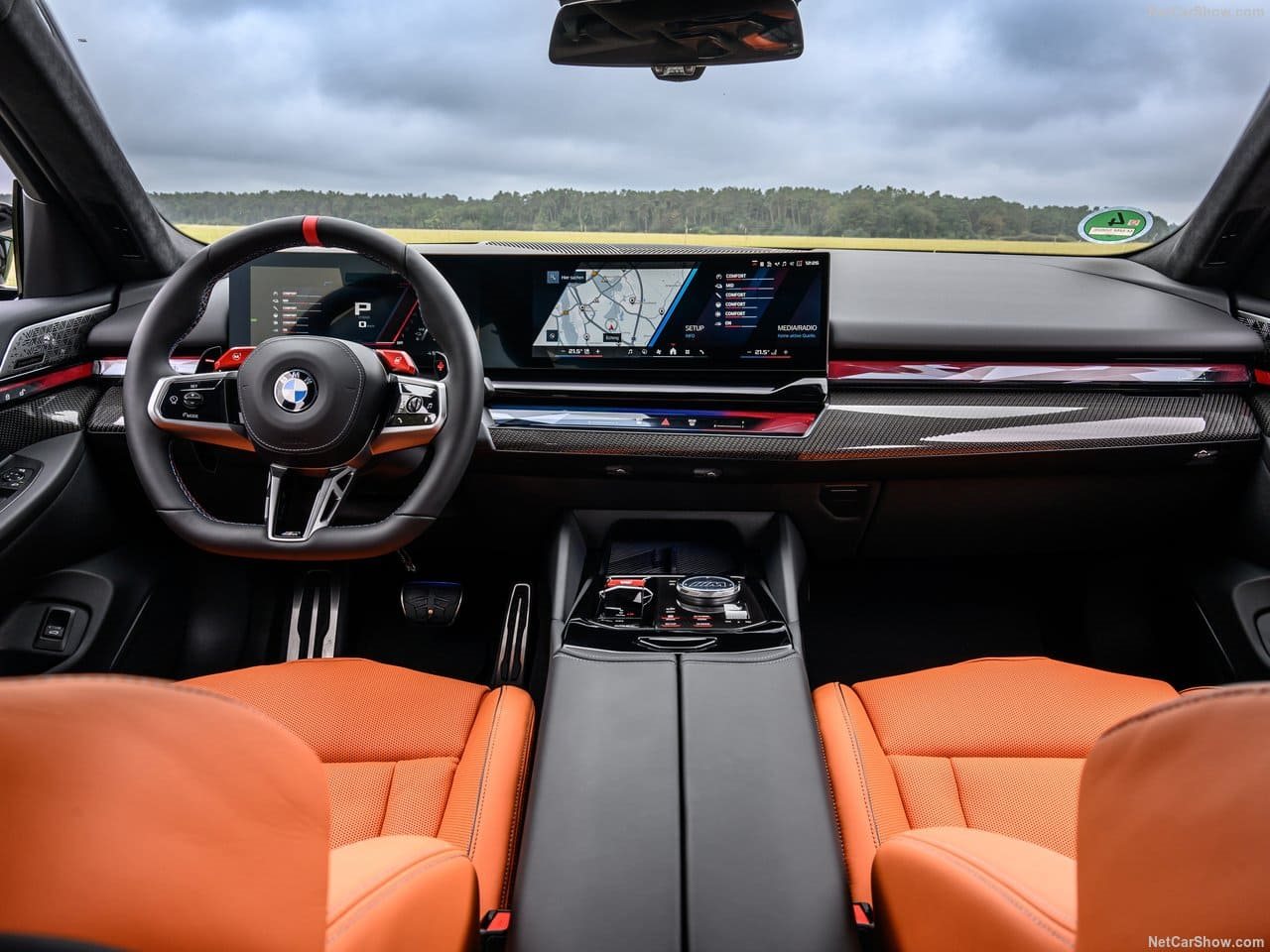 2025 - BMW M5 SEDAN ISLE OF MAN GREEN, foto 112