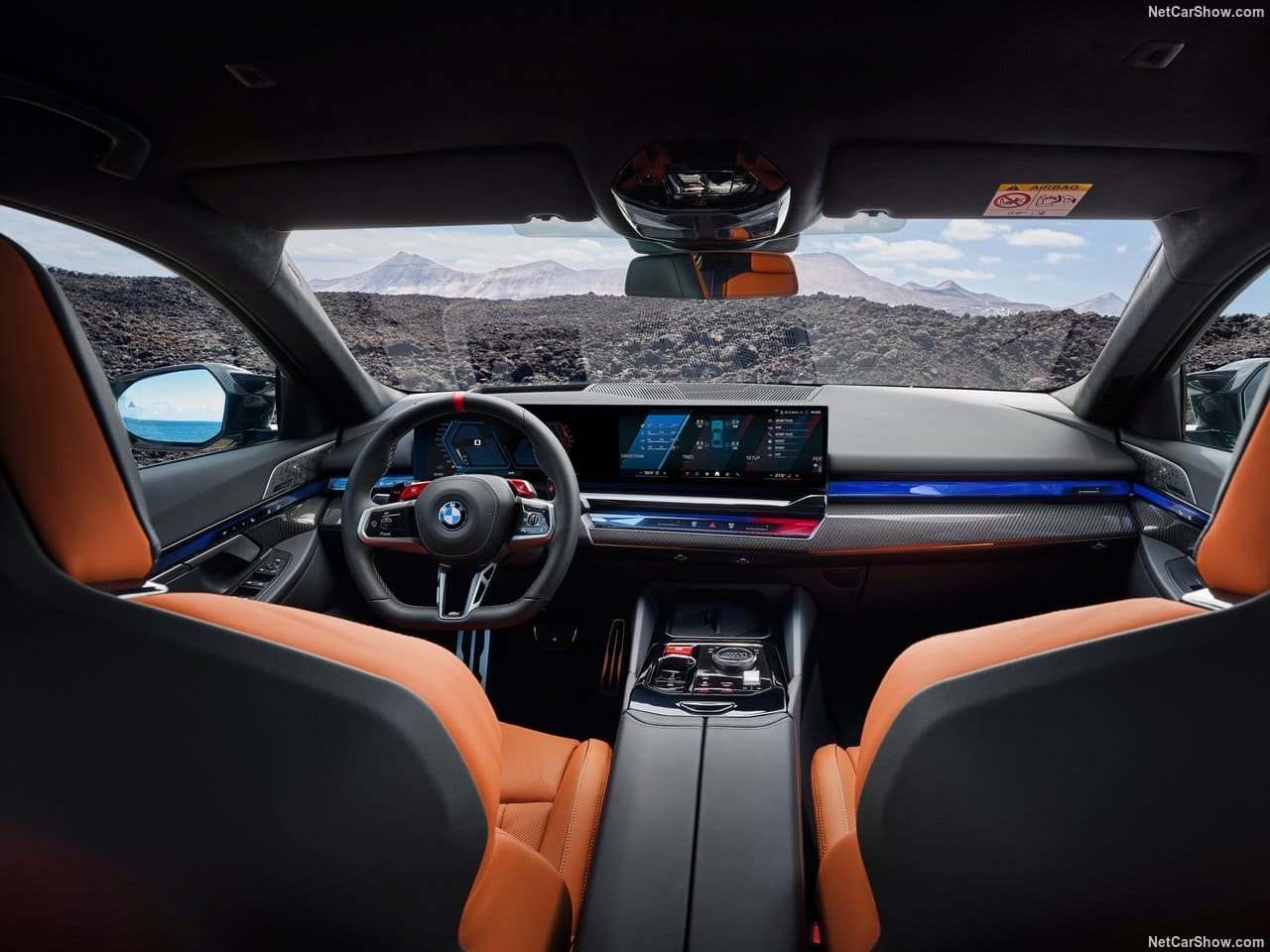 2025 - BMW M5 SEDAN ISLE OF MAN GREEN, foto 116