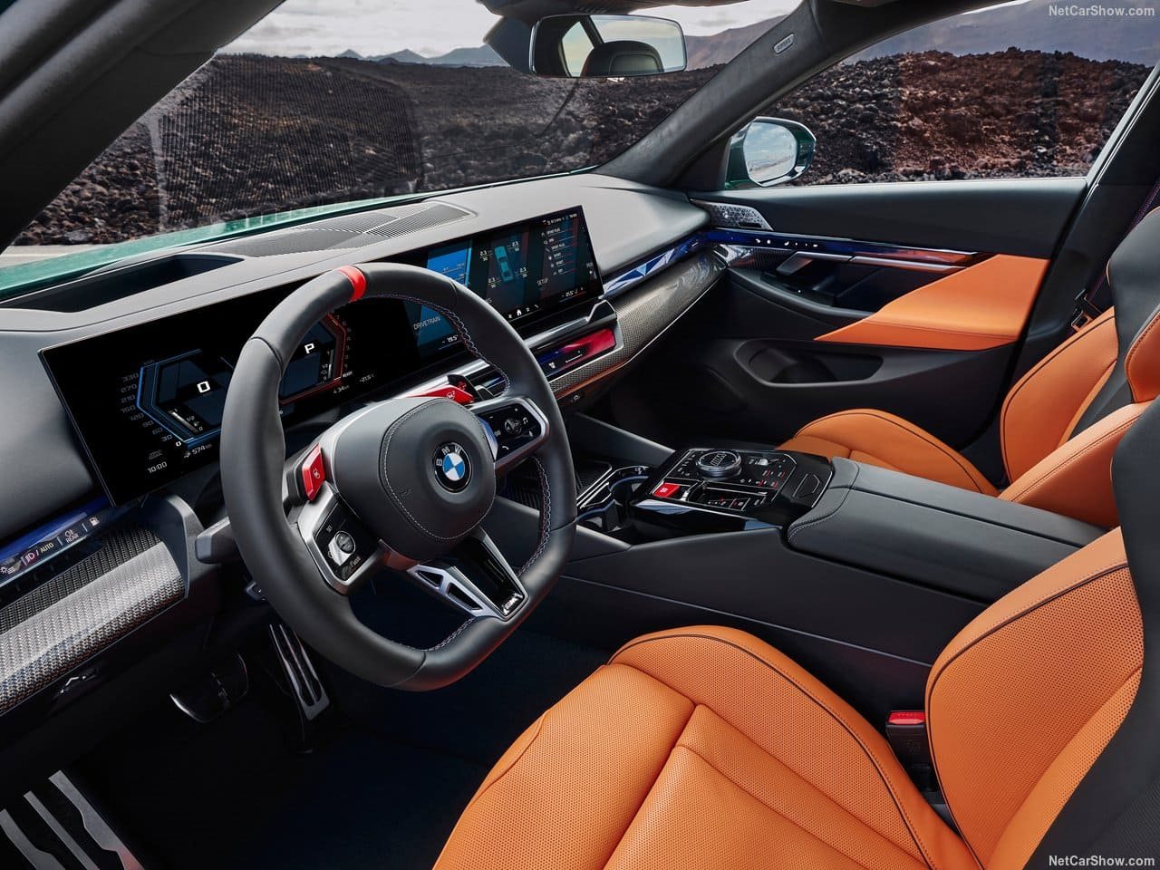 2025 - BMW M5 SEDAN ISLE OF MAN GREEN, foto 117