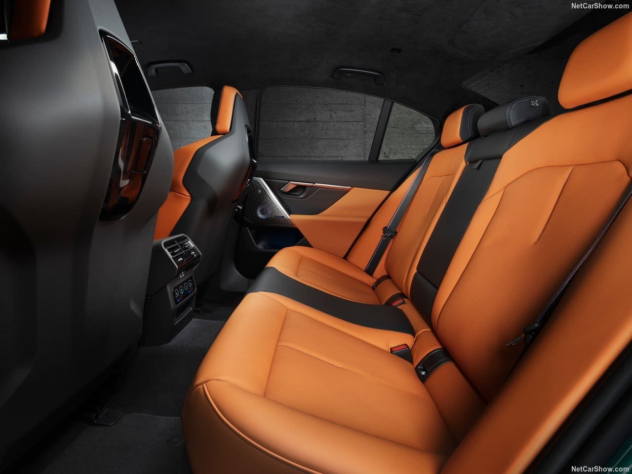 2025 - BMW M5 SEDAN ISLE OF MAN GREEN, foto 124