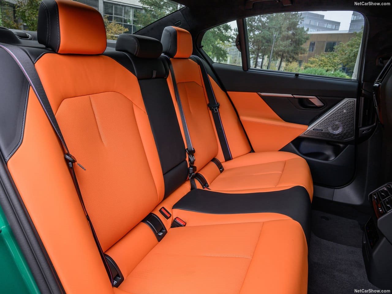2025 - BMW M5 SEDAN ISLE OF MAN GREEN, foto 125