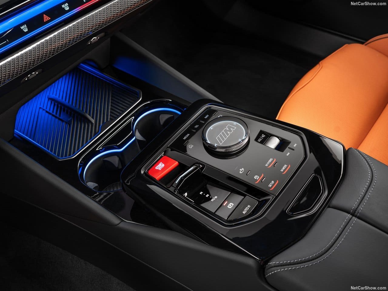 2025 - BMW M5 SEDAN ISLE OF MAN GREEN, foto 127