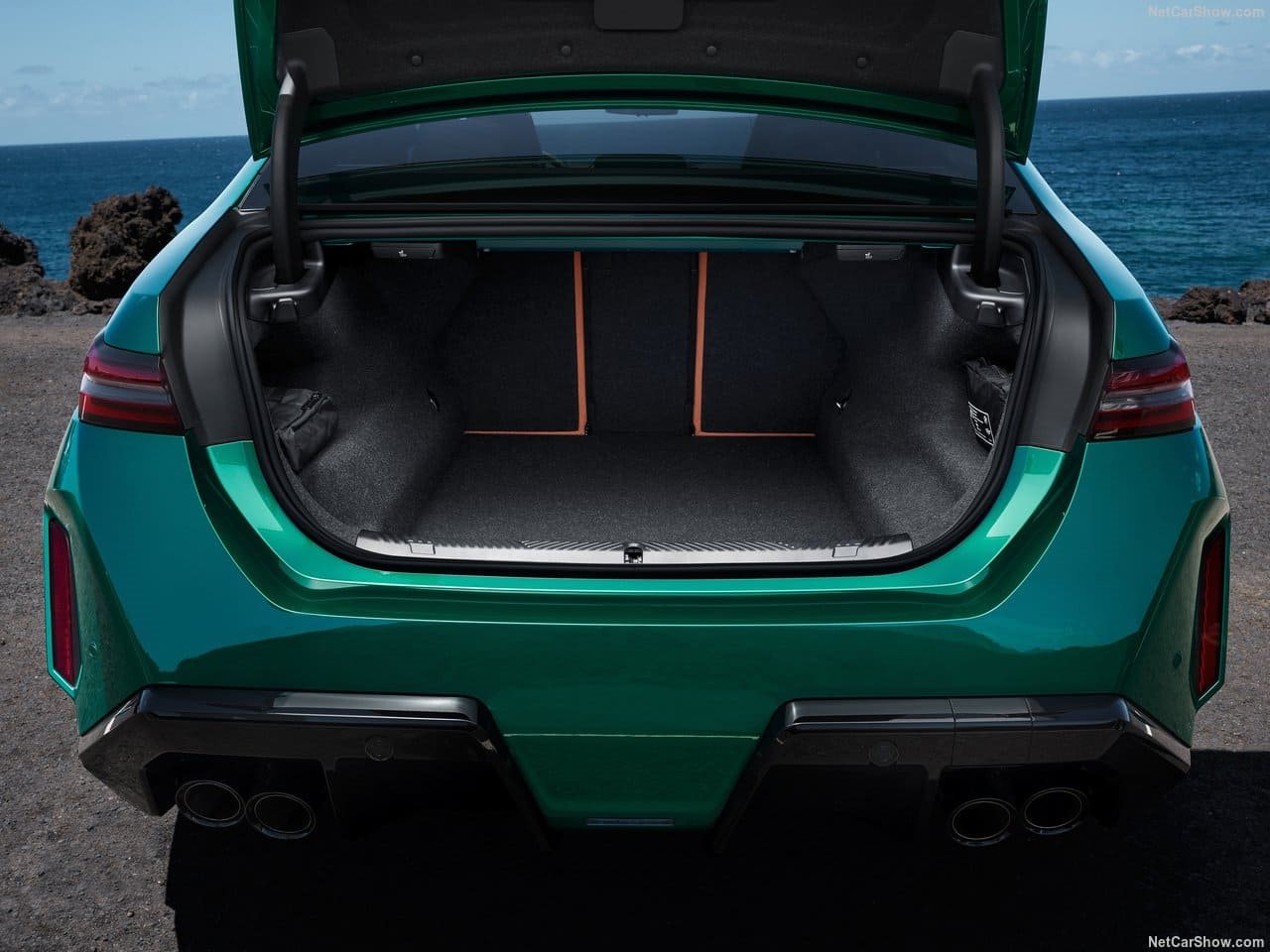 2025 - BMW M5 SEDAN ISLE OF MAN GREEN, foto 135