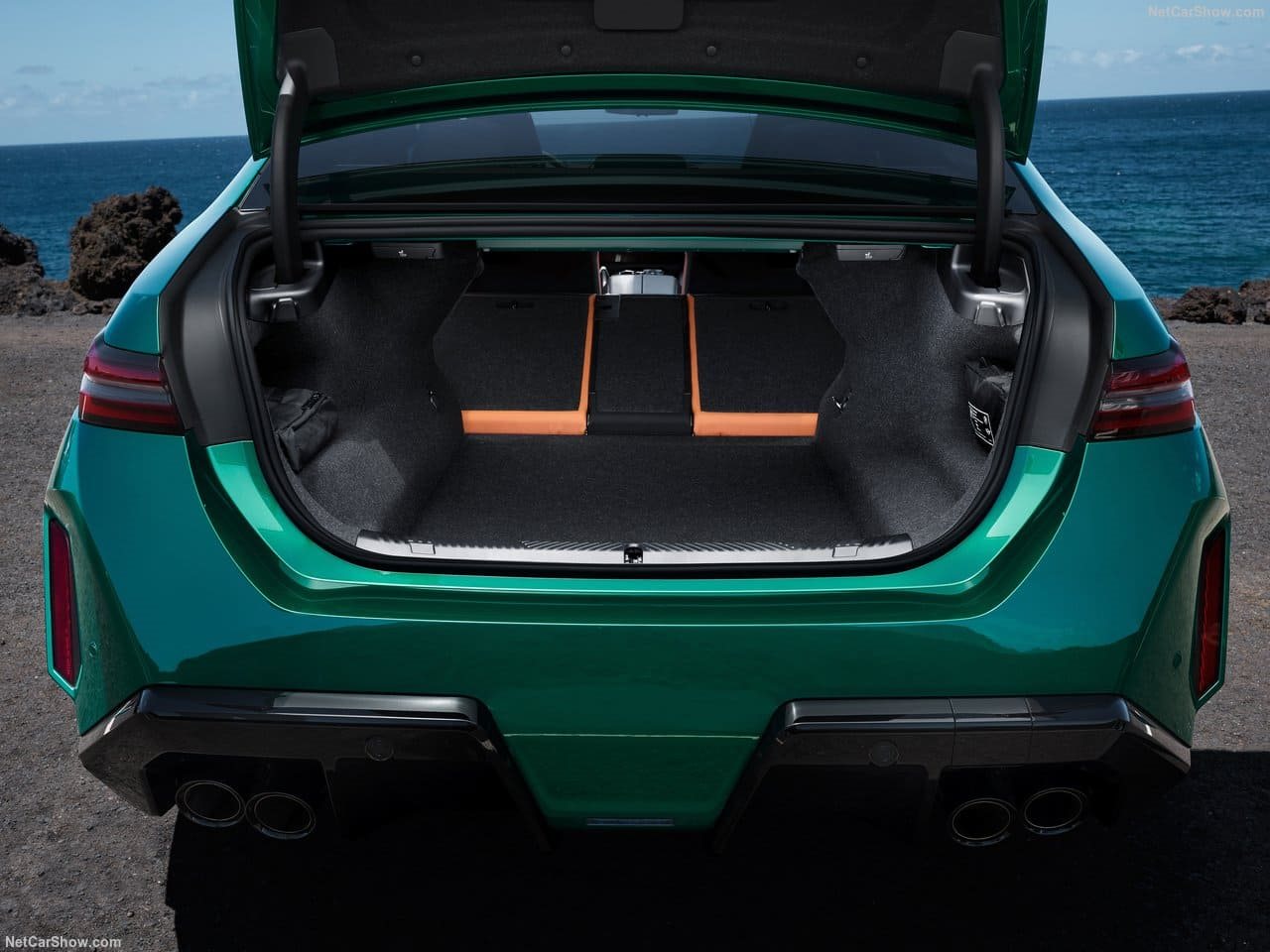 2025 - BMW M5 SEDAN ISLE OF MAN GREEN, foto 136