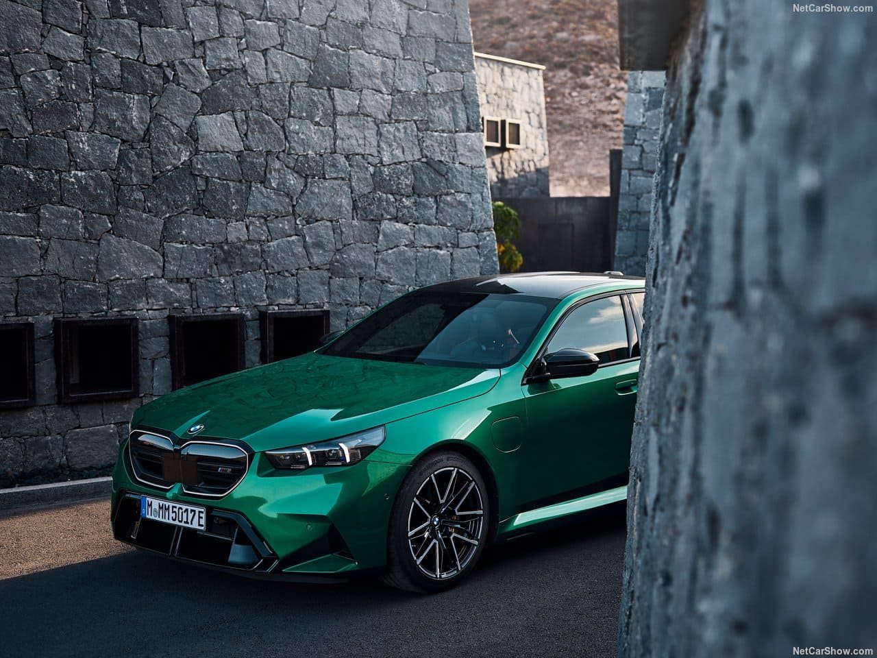 2025 - BMW M5 SEDAN ISLE OF MAN GREEN, foto 137