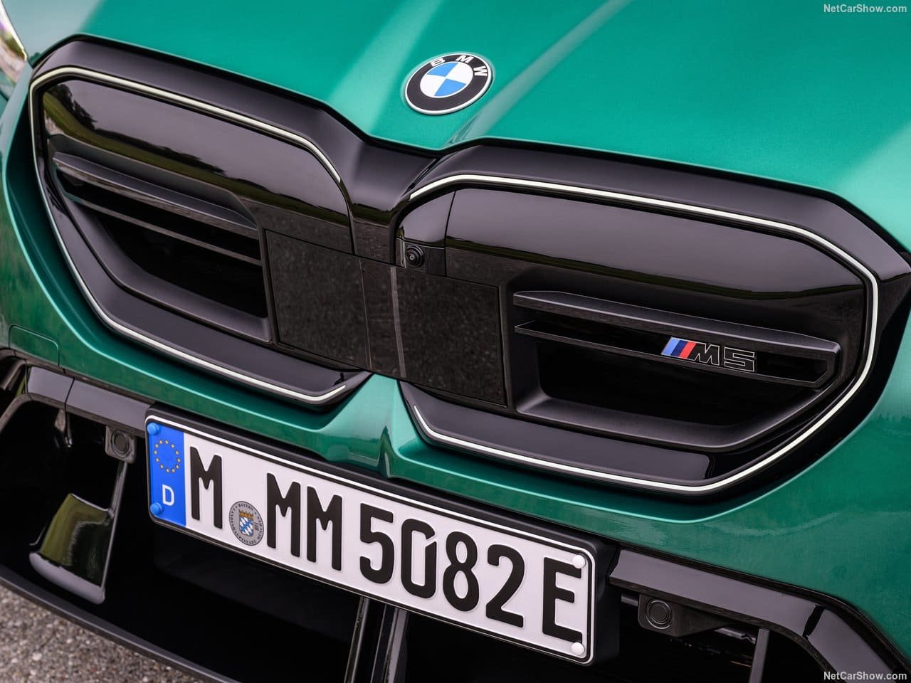 2025 - BMW M5 SEDAN ISLE OF MAN GREEN, foto 139