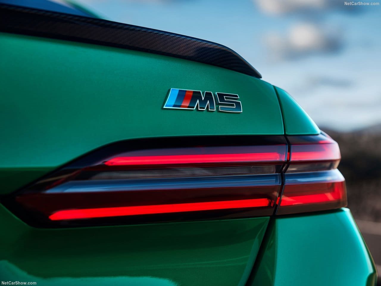2025 - BMW M5 SEDAN ISLE OF MAN GREEN, foto 143