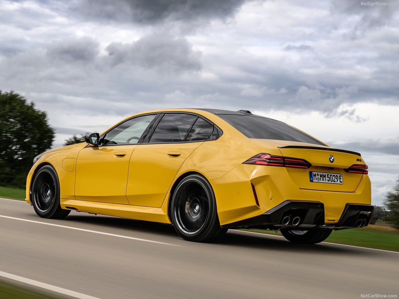 2025 - BMW M5 SEDAN SPEED YELLOW, foto 51