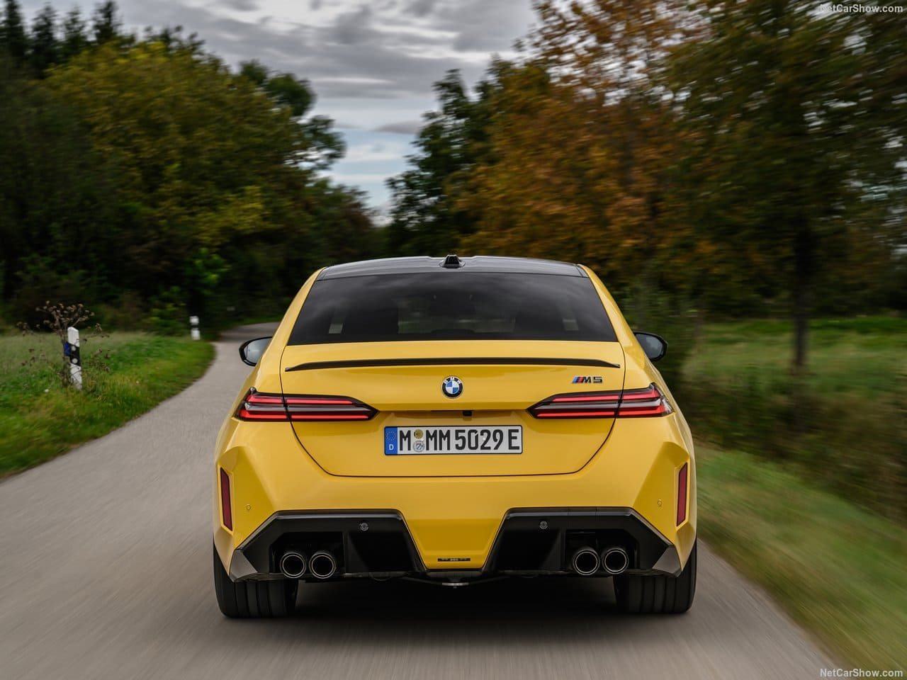 2025 - BMW M5 SEDAN SPEED YELLOW, foto 62
