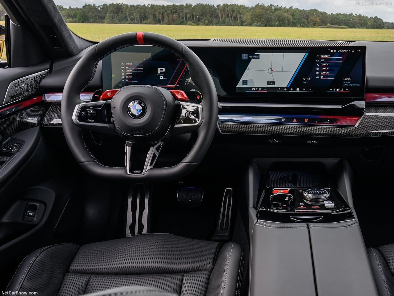 2025 - BMW M5 SEDAN SPEED YELLOW, foto 66