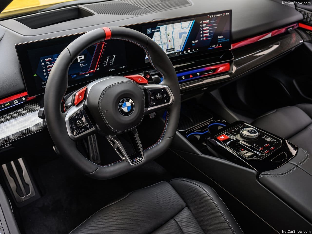 2025 - BMW M5 SEDAN SPEED YELLOW, foto 71