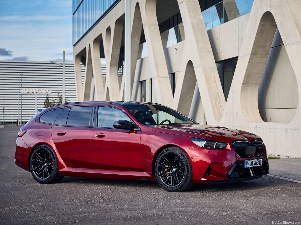 2025 - BMW M5 TOURING DRAGON FIRE RED, foto 13