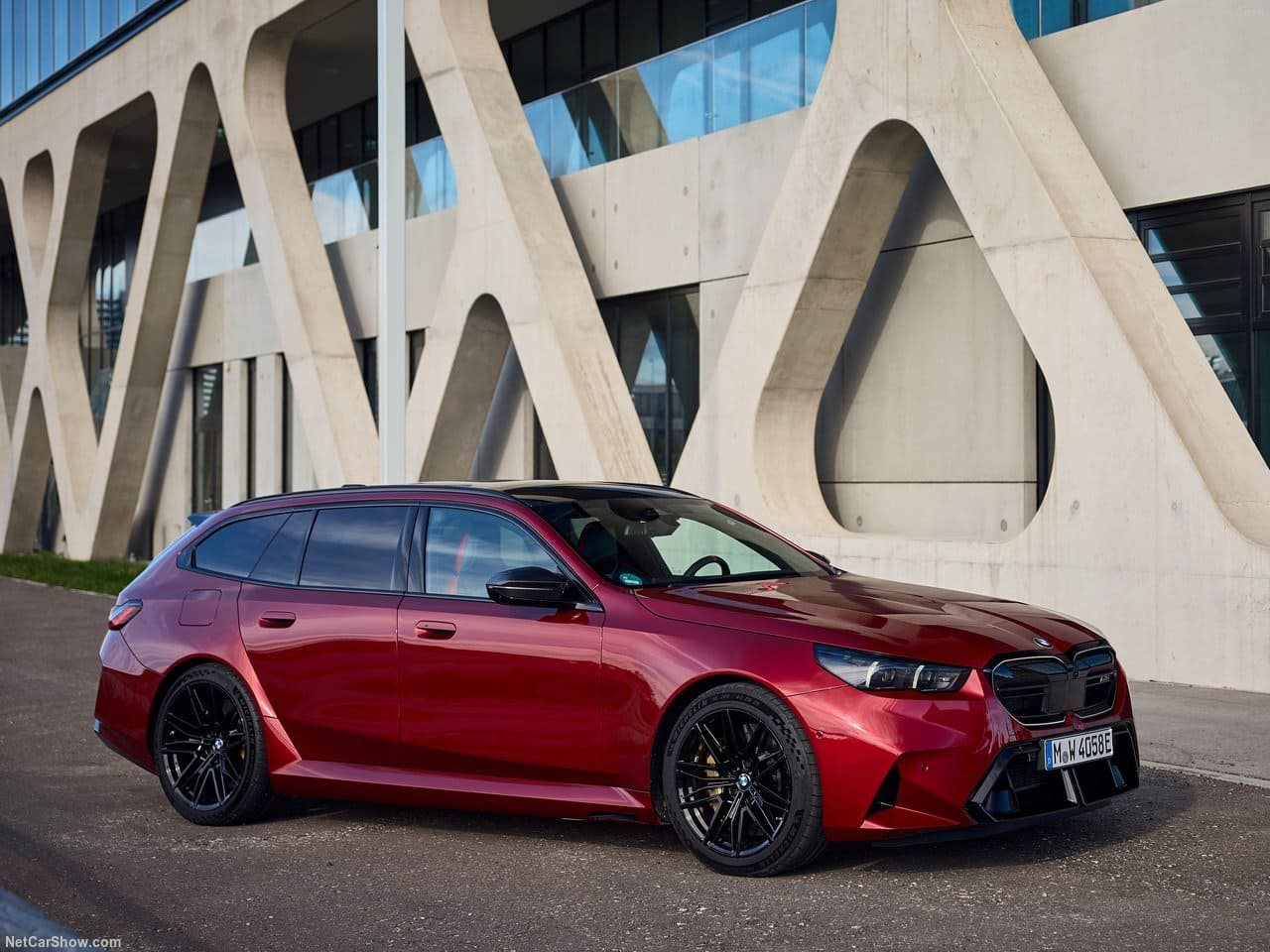 2025 - BMW M5 TOURING DRAGON FIRE RED, foto 14