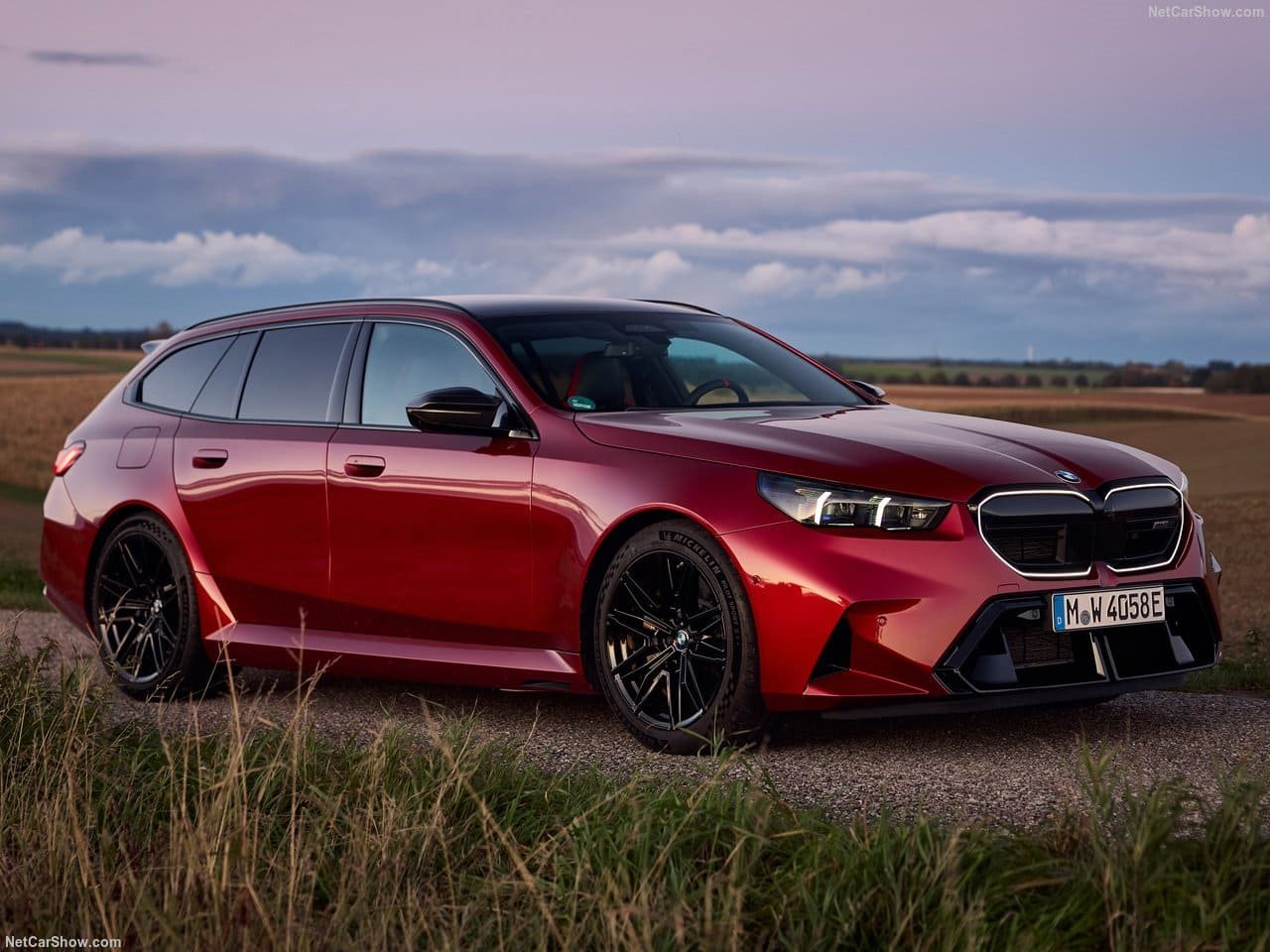 2025 - BMW M5 TOURING DRAGON FIRE RED, foto 17
