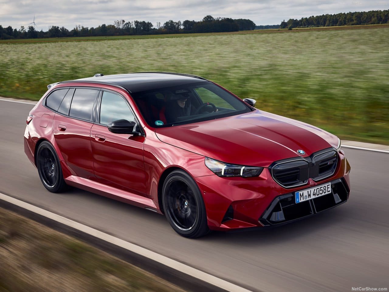 2025 - BMW M5 TOURING DRAGON FIRE RED, foto 18