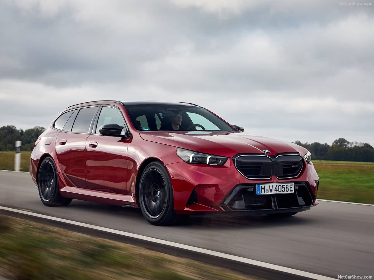 2025 - BMW M5 TOURING DRAGON FIRE RED, foto 20