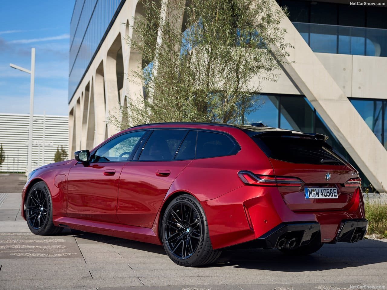 2025 - BMW M5 TOURING DRAGON FIRE RED, foto 40