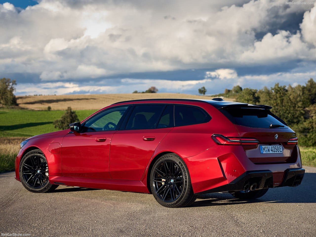 2025 - BMW M5 TOURING DRAGON FIRE RED, foto 47