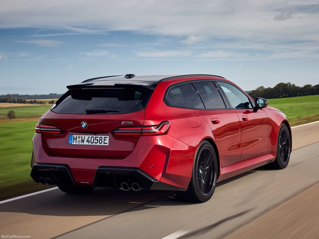 2025 - BMW M5 TOURING DRAGON FIRE RED, foto 54