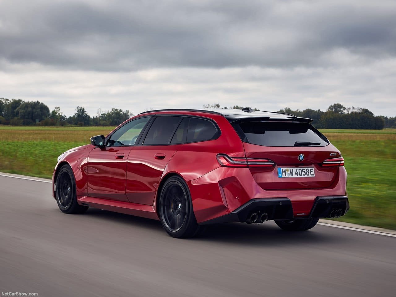 2025 - BMW M5 TOURING DRAGON FIRE RED, foto 56