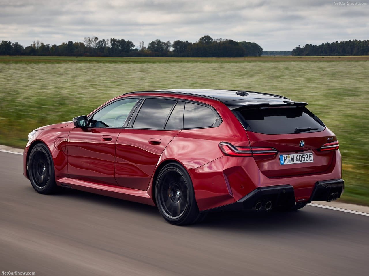 2025 - BMW M5 TOURING DRAGON FIRE RED, foto 57