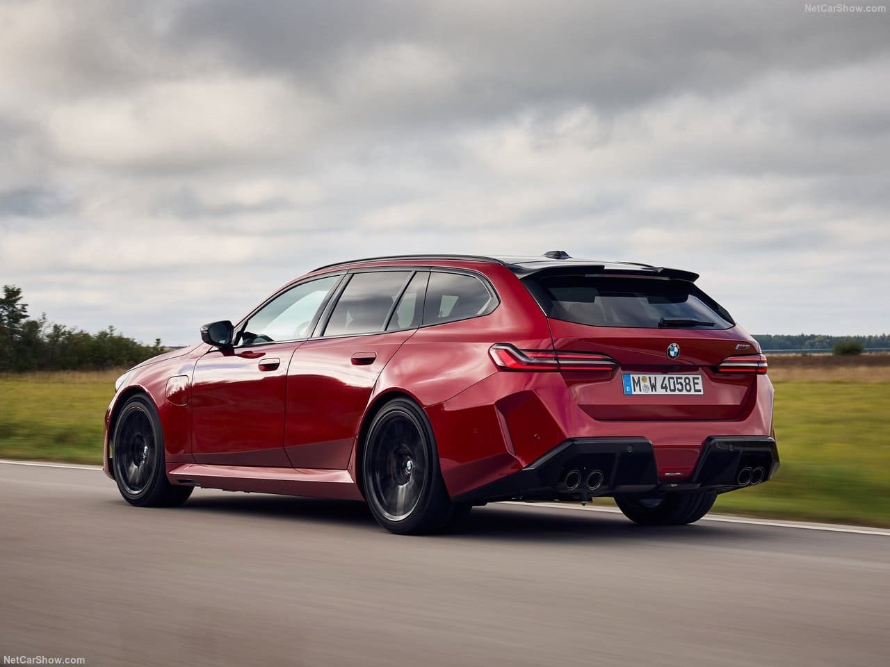 2025 - BMW M5 TOURING DRAGON FIRE RED, foto 58