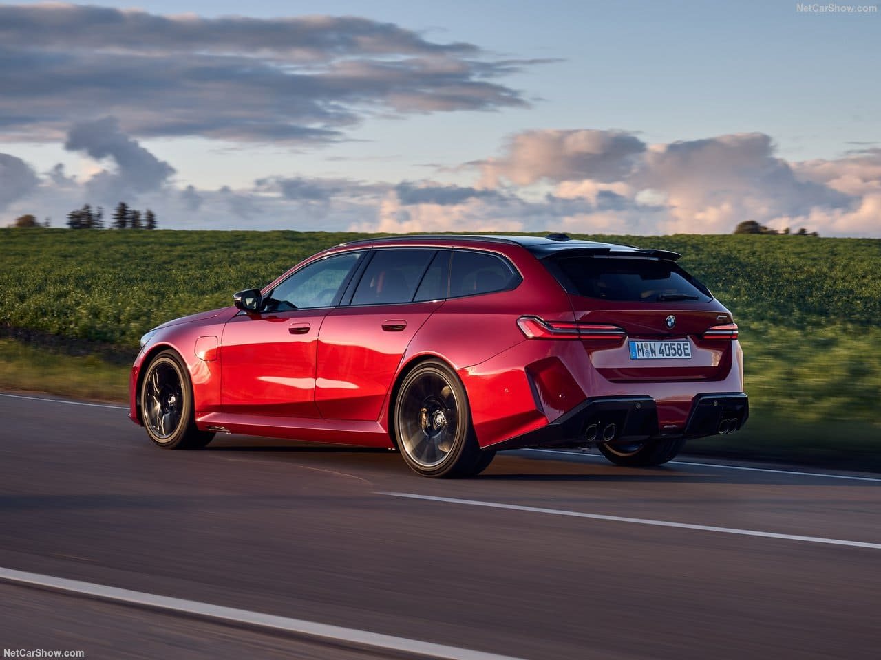 2025 - BMW M5 TOURING DRAGON FIRE RED, foto 59