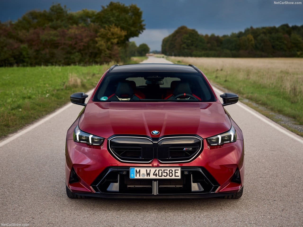 2025 - BMW M5 TOURING DRAGON FIRE RED, foto 65