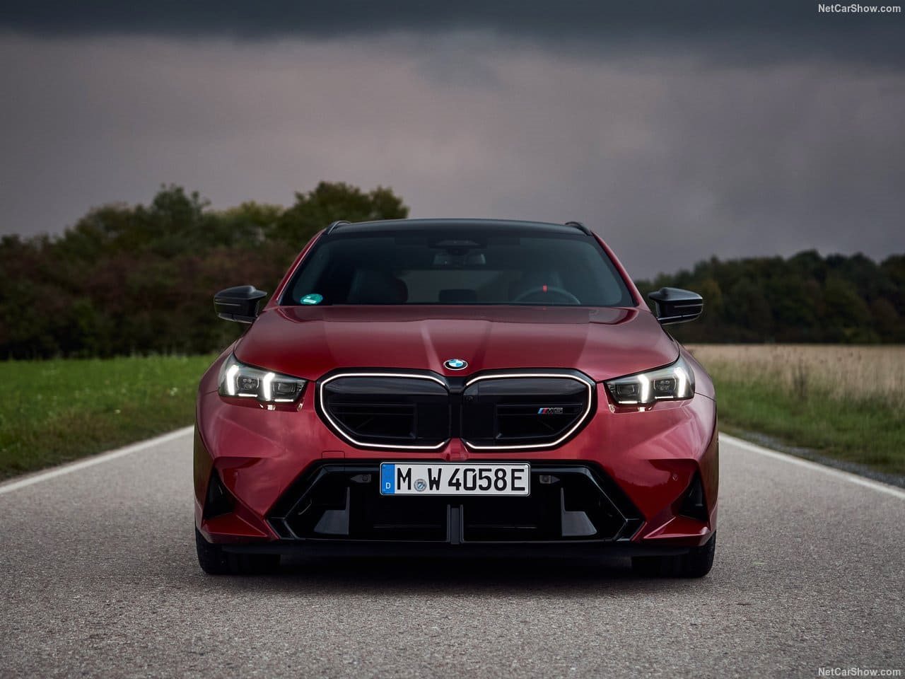 2025 - BMW M5 TOURING DRAGON FIRE RED, foto 66