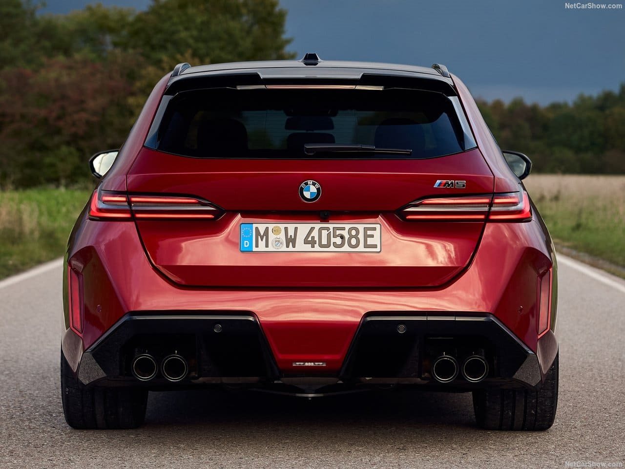 2025 - BMW M5 TOURING DRAGON FIRE RED, foto 76