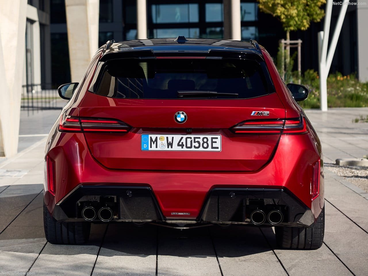 2025 - BMW M5 TOURING DRAGON FIRE RED, foto 77