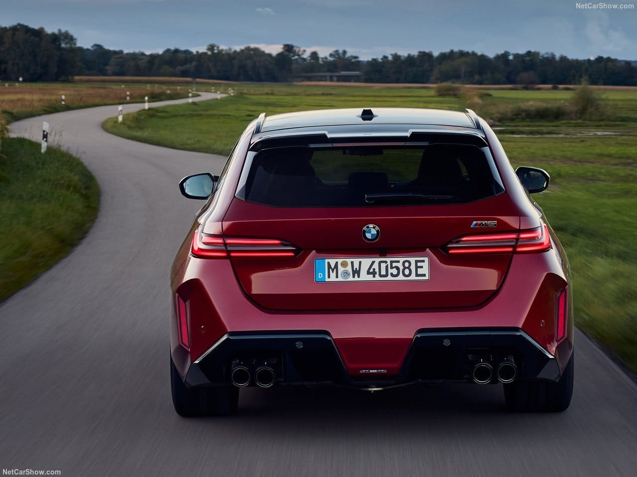 2025 - BMW M5 TOURING DRAGON FIRE RED, foto 78