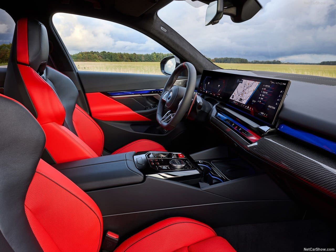 2025 - BMW M5 TOURING DRAGON FIRE RED, foto 80