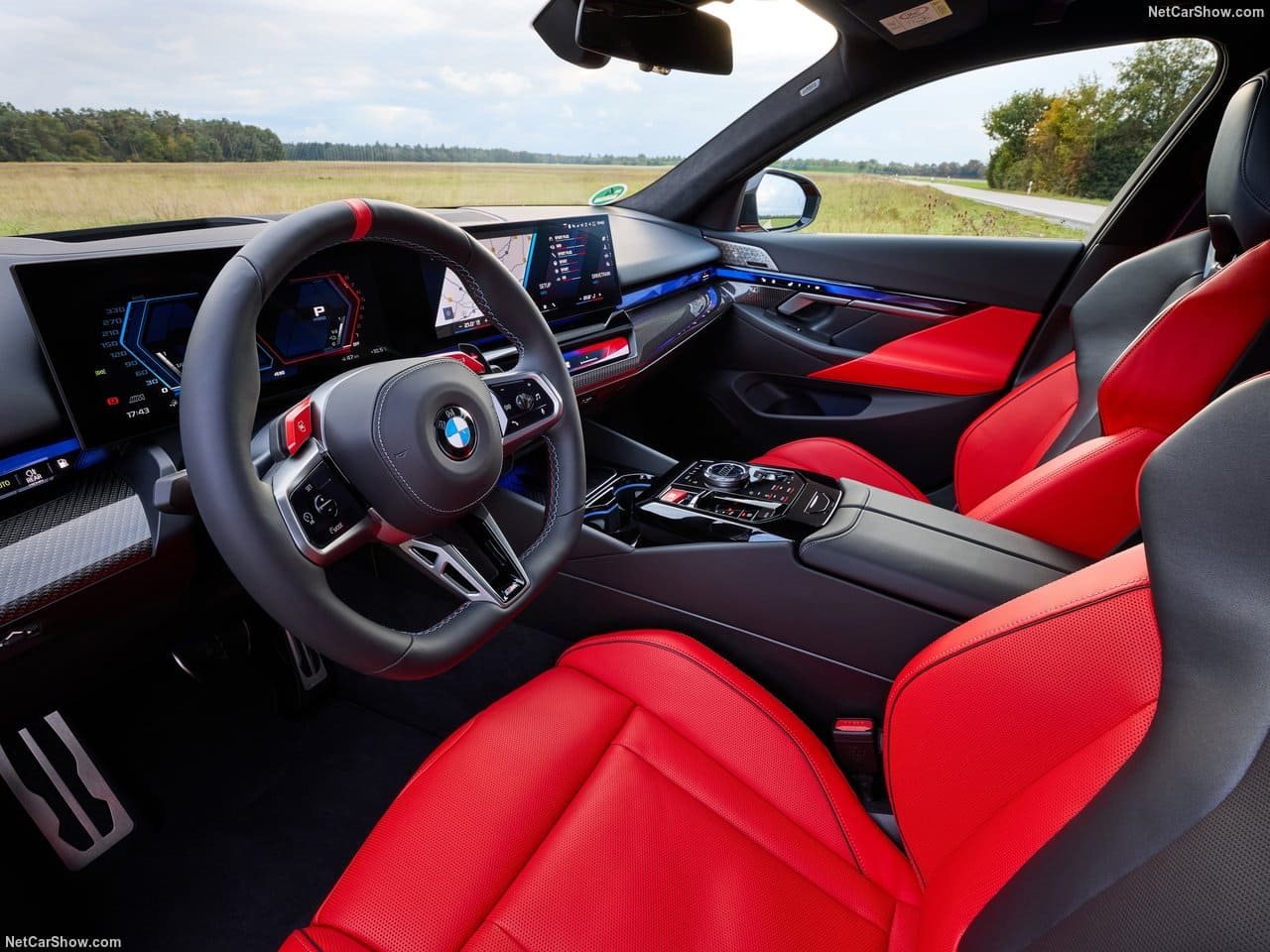 2025 - BMW M5 TOURING DRAGON FIRE RED, foto 81