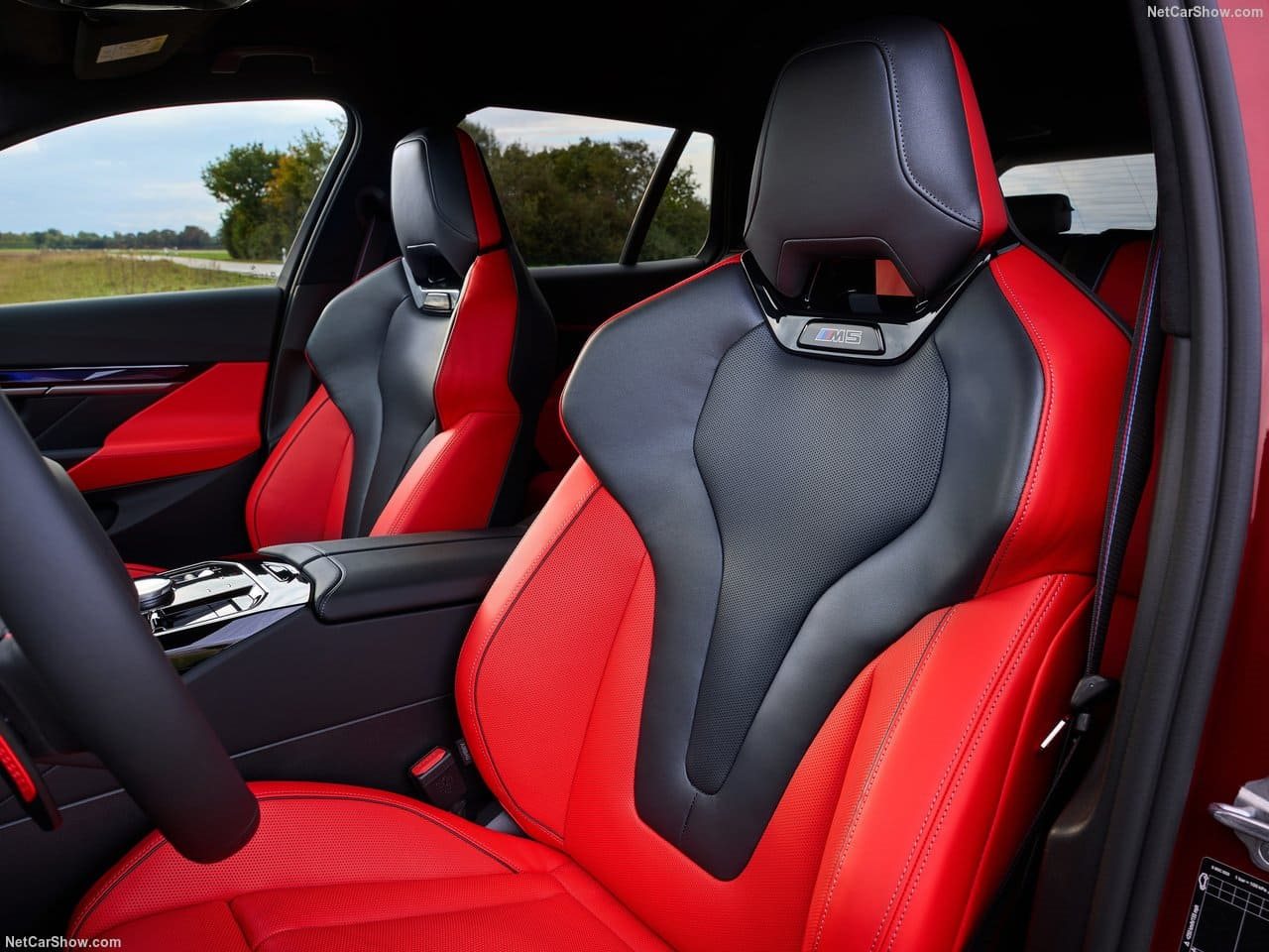 2025 - BMW M5 TOURING DRAGON FIRE RED, foto 82