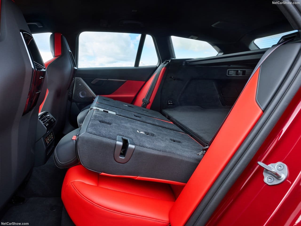 2025 - BMW M5 TOURING DRAGON FIRE RED, foto 84