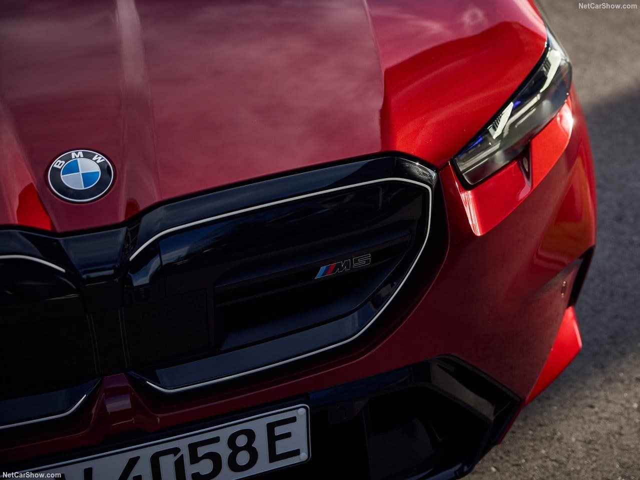 2025 - BMW M5 TOURING DRAGON FIRE RED, foto 89