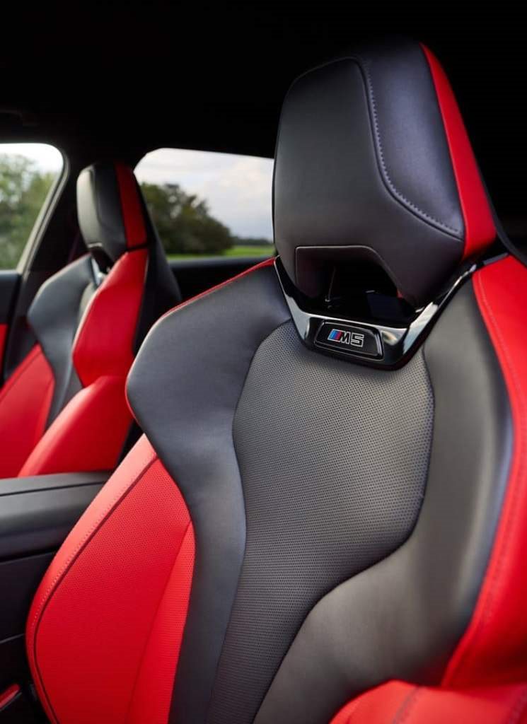 2025 - BMW M5 TOURING DRAGON FIRE RED, foto 97