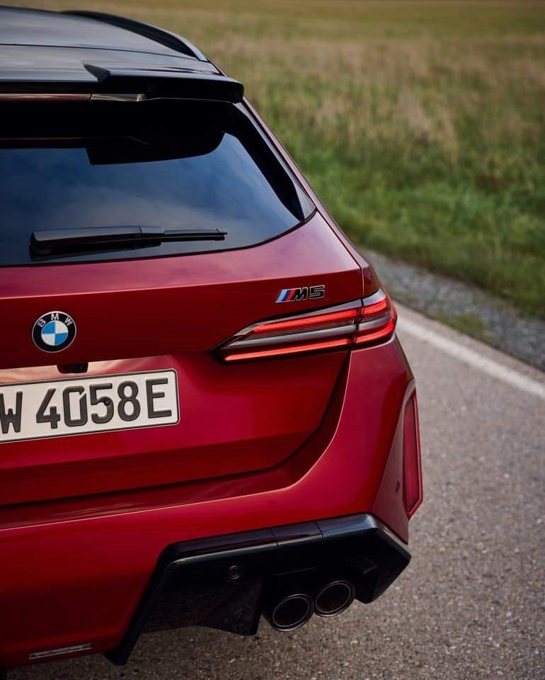2025 - BMW M5 TOURING DRAGON FIRE RED, foto 100