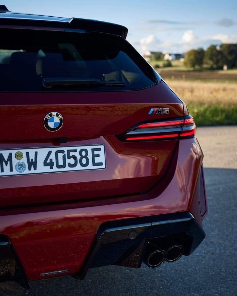 2025 - BMW M5 TOURING DRAGON FIRE RED, foto 101