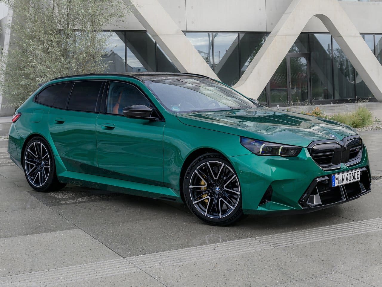 2025 - BMW M5 TOURING ISLE OF MAN GREEN, foto 8