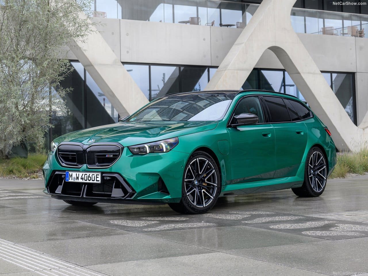 2025 - BMW M5 TOURING ISLE OF MAN GREEN, foto 9