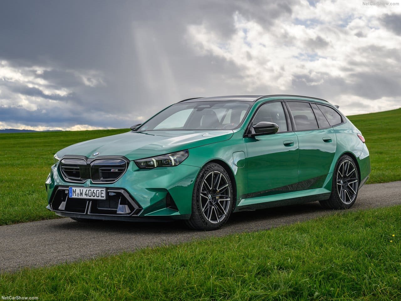 2025 - BMW M5 TOURING ISLE OF MAN GREEN, foto 12
