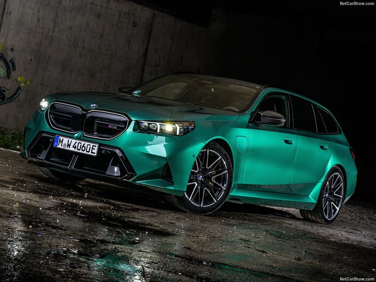 2025 - BMW M5 TOURING ISLE OF MAN GREEN, foto 13