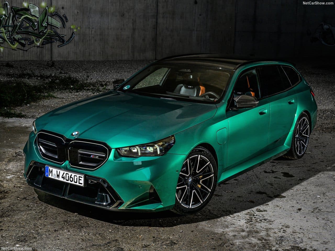 2025 - BMW M5 TOURING ISLE OF MAN GREEN, foto 16