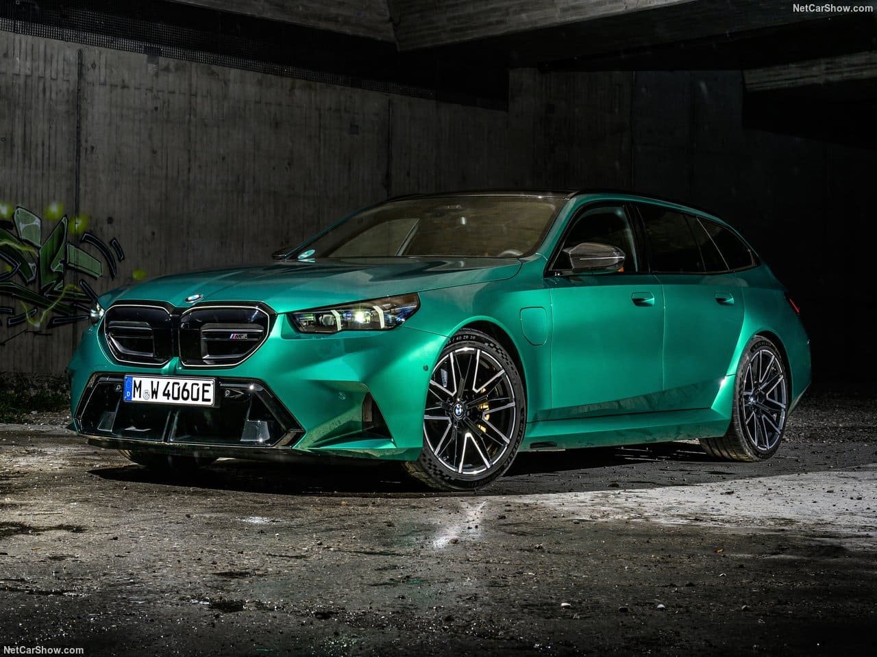 2025 - BMW M5 TOURING ISLE OF MAN GREEN, foto 18
