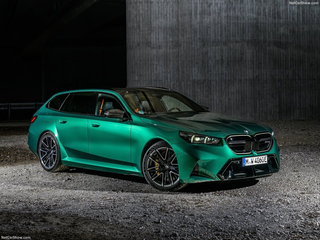 2025 - BMW M5 TOURING ISLE OF MAN GREEN, foto 19